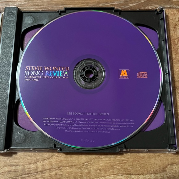 Stevie Wonder- Song Review, A Greatest Hits Collection CD - Picture 3 of 5